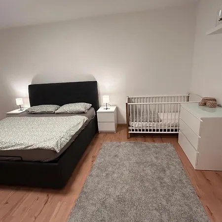 Tla Tdy Kurzzeitvermietung Haus Prázdninový dům Kindsbach