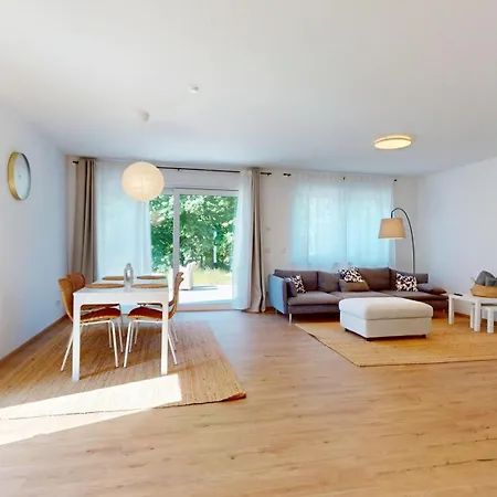 Semesterbostad Homely Grand Living - 5br Terrace House With Garden *